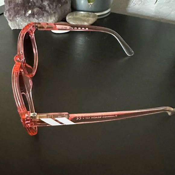 NEW Blenders “Flamingo Beach” Sunglasses - Picture 4 of 10